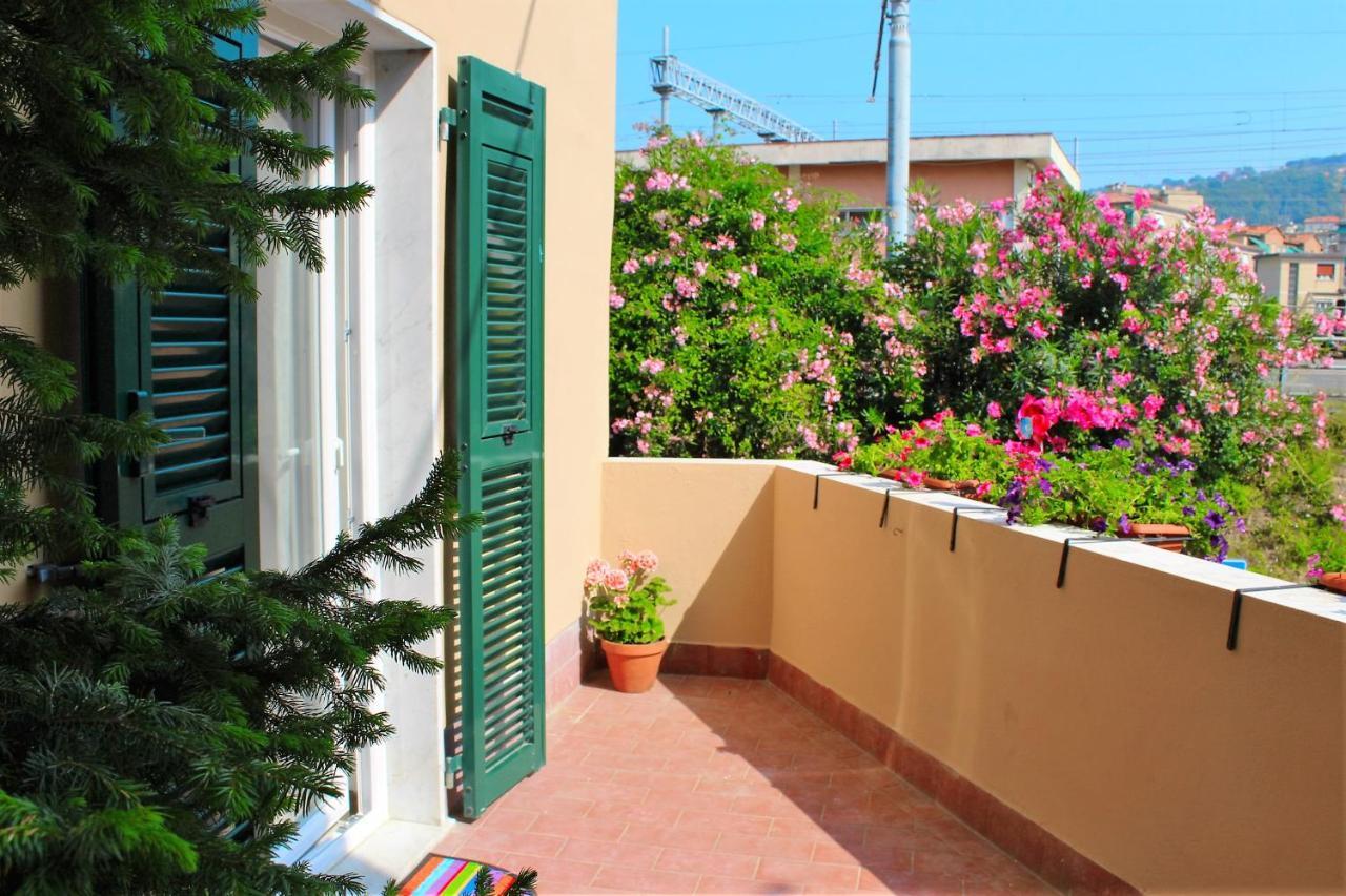 فيلا Terrazza Cinque Terre لا سبيتسْيا المظهر الخارجي الصورة
